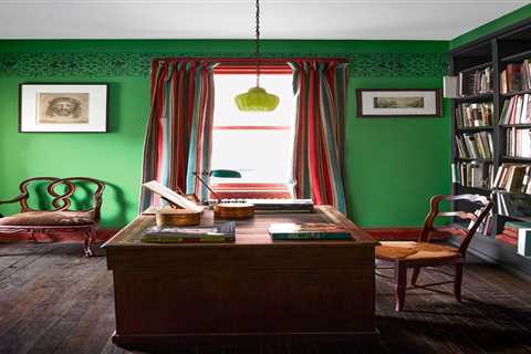 Tour a Color-Drenched Harlem Townhouse - James Fenton and Darryl Pinckney 