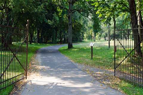 Why You Need A Landscape Architect And Fence Contractor For Your Driveway Gate Project In Oklahoma..