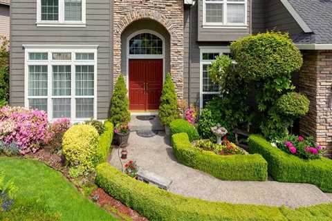 What is the average cost of landscaping around a house?