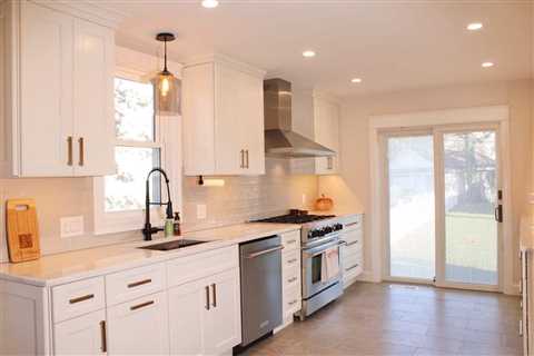 Reasons NOT to buy cabinets from kitchen contractors.