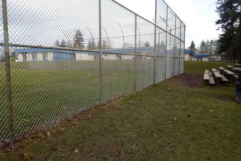 Chain Link Fence - Fortress Fencing Inc