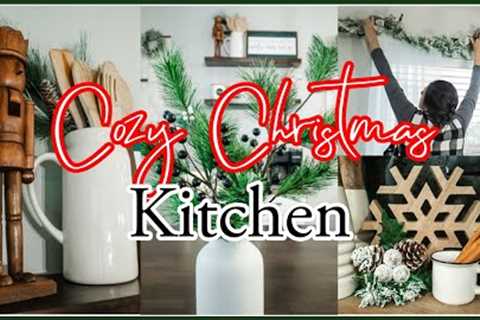 COZY CHRISTMAS KITCHEN DECORATE WITH ME | FARMHOUSE CHRISTMAS DECOR IDEAS AND INSPIRATION 2023