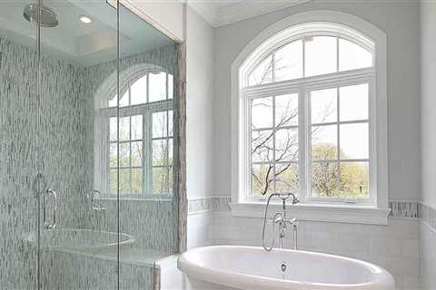 Walk-in Showers vs. Traditional Tubs: Which is Best for Your Bathroom Remodel?