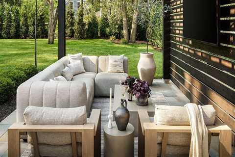 Incorporating Seating and Lighting in Outdoor Living Spaces