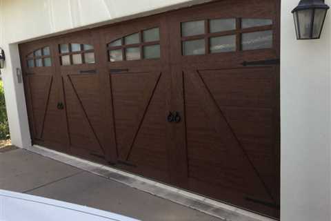 Clopay® Canyon Ridge® Carriage House 5-Layer: The Ultimate Combination of Style and Strength