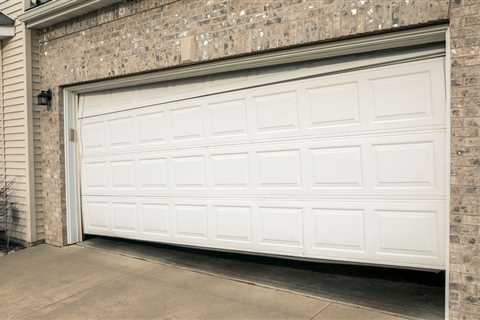 Choosing the Right Garage Door Service Provider in Texas