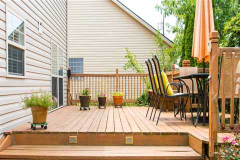 Choosing the Right Materials for Long-Lasting Deck Construction