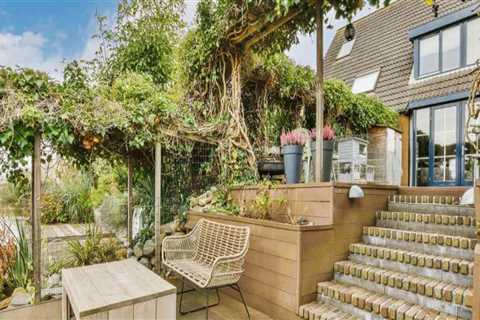 Planning Deck Construction With Outdoor Power and Lighting in Mind