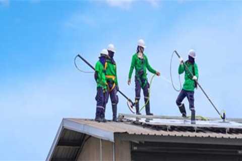 How Roofing Services and Construction Cleaning Teams Work Together During Large Projects